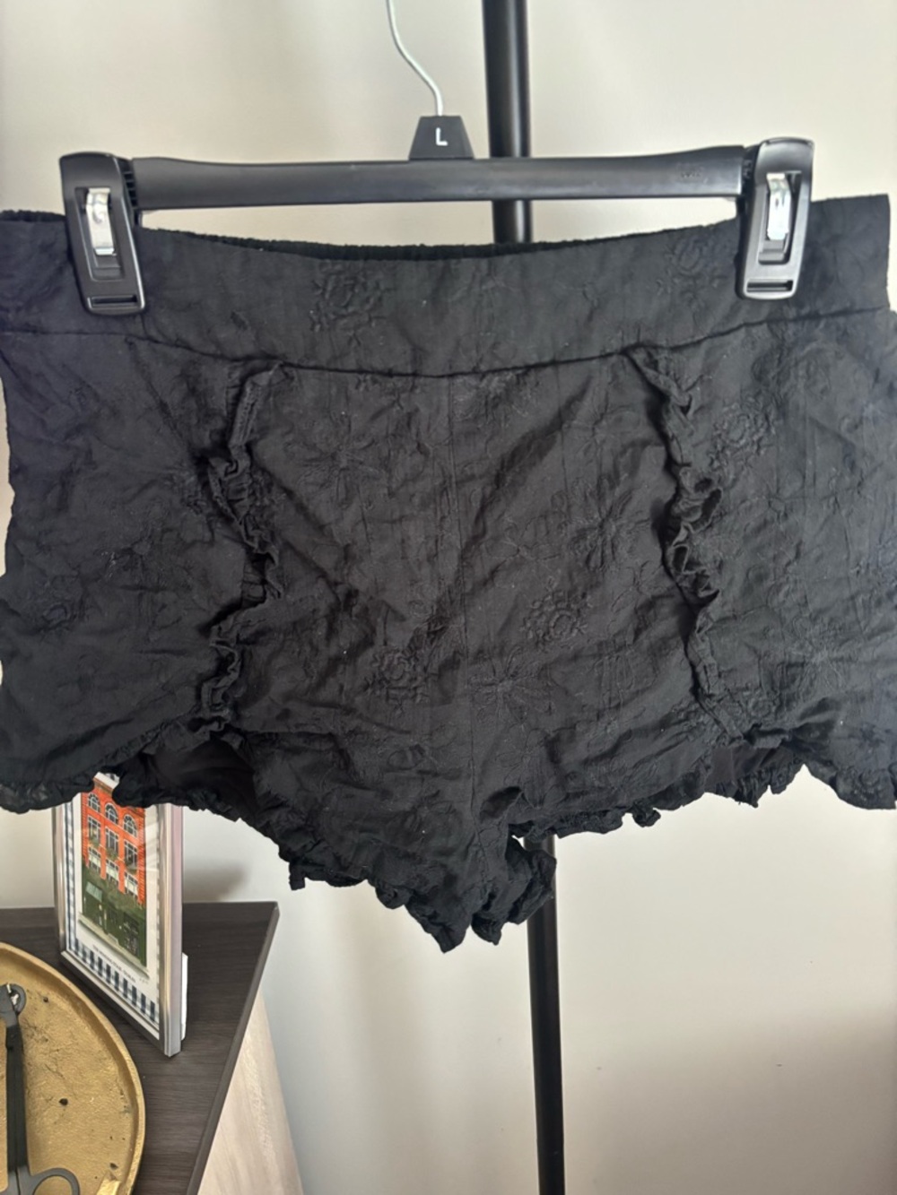 Matching Set-  Textured Tie-Front Crop Top & Ruffle Shorts - Picture 4 of 5